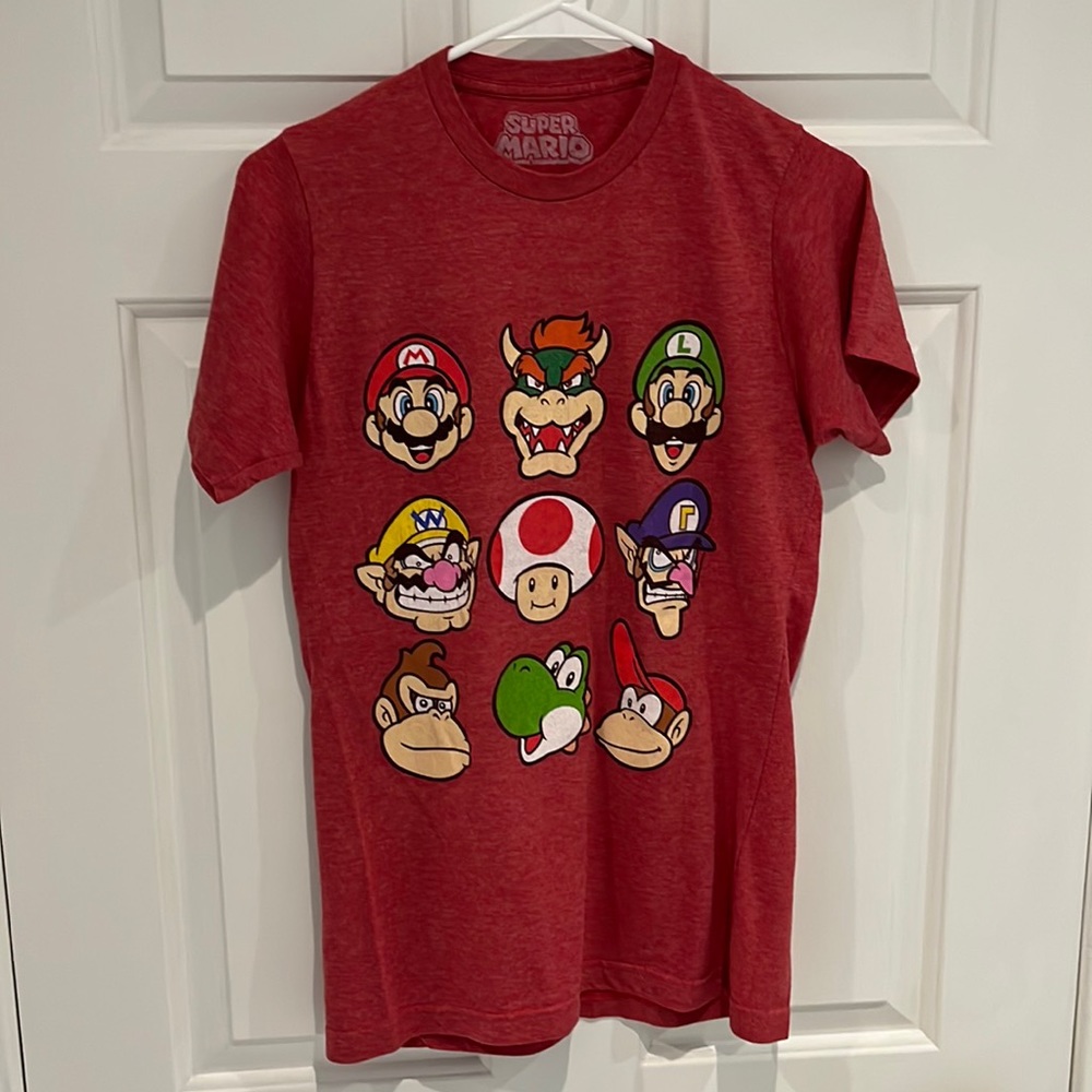 Vintage Super Mario Graphic T-Shirt Nintendo Small Red EUC Unisex